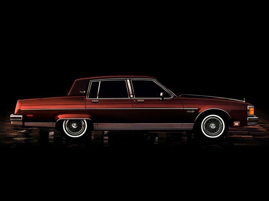  Oldsmobile Ninety-Eight Regency Brougham Sedan 1983 года  (фото 2 из 2)